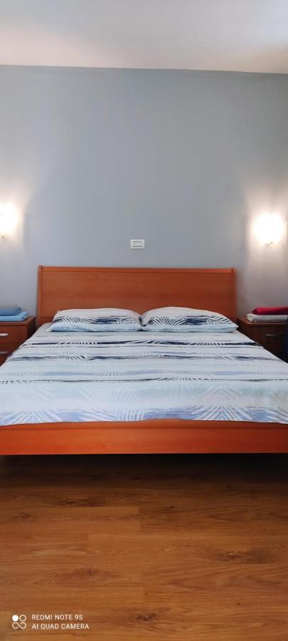 Apartments Sandra فيرسار المظهر الخارجي الصورة