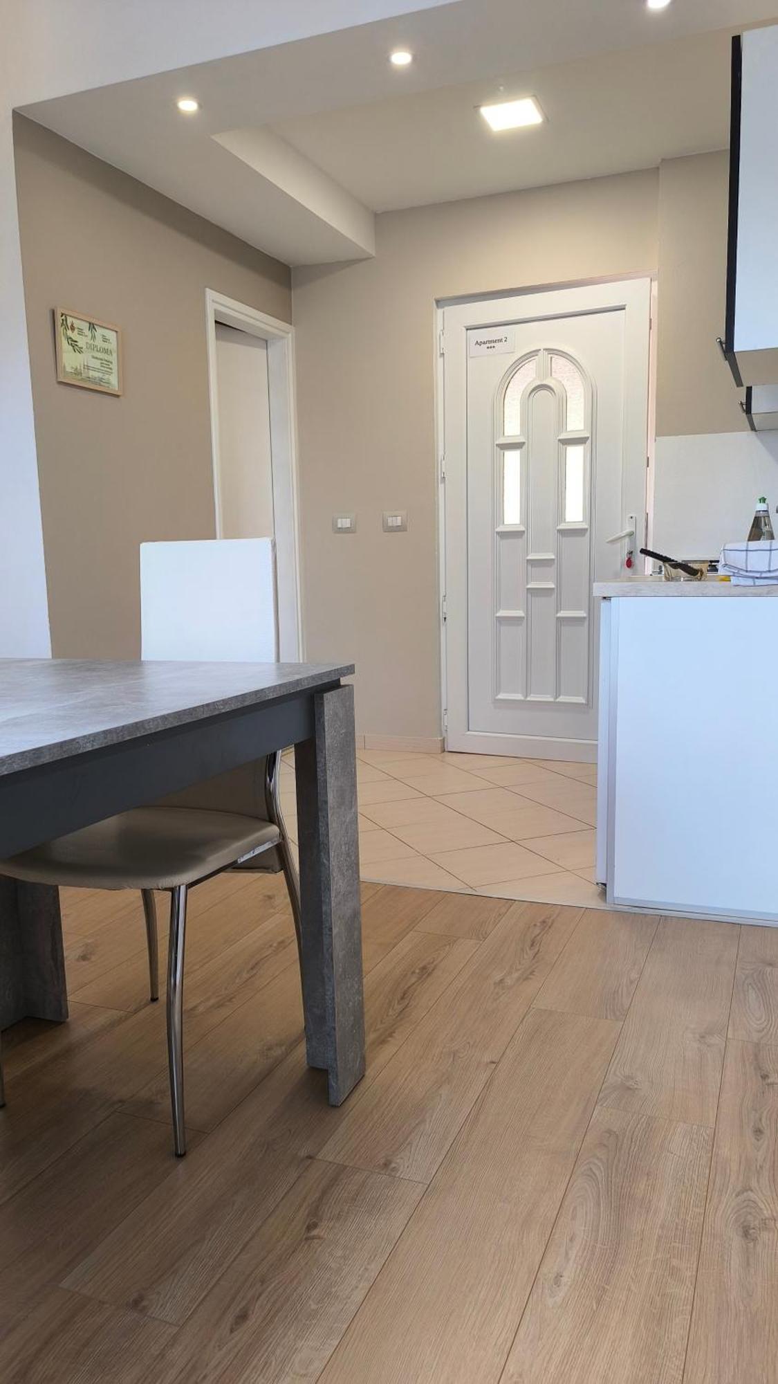 Apartments Sandra فيرسار المظهر الخارجي الصورة